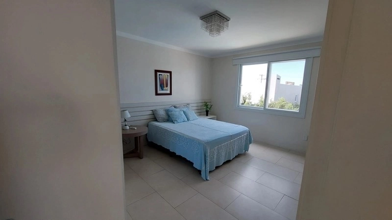 Casa com 4 dormitórios e piscina no condomínio Dubai: 21ª foto da galeria de imagens do imóvel