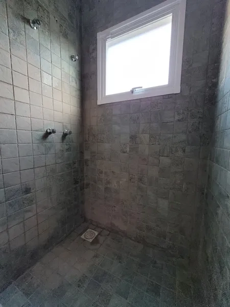 CASA GEMINADA ACONCHEGANTE- JARDIM BEIRA MAR: 6ª foto da galeria de imagens do imóvel