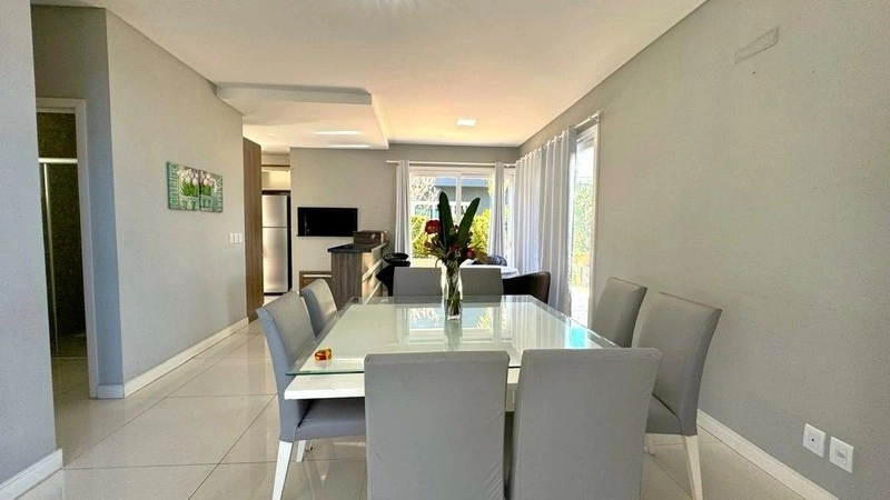 Casa com 4 dormitórios no condomínio Dubai: 4ª foto da galeria de imagens do imóvel