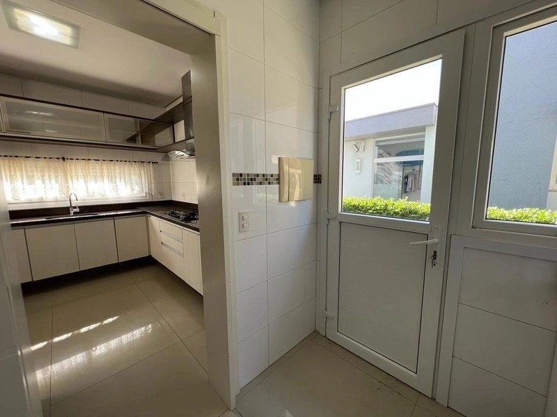 Casa mobiliada com 4 suítes no condomínio Dubai: 15ª foto da galeria de imagens do imóvel