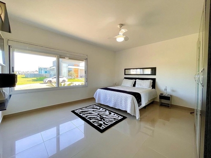 CASA ACONCHEGANTE NO CONDOMINIO DUBAI RESORT: 3ª foto da galeria de imagens do imóvel
