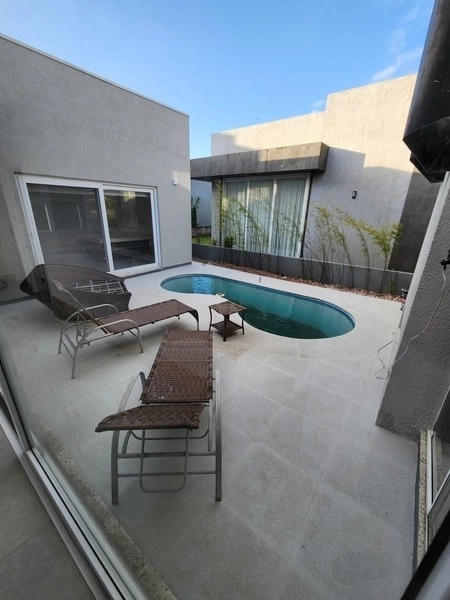 Casa térrea no Condomínio Dubai - 3 suítes: 4ª foto da galeria de imagens do imóvel
