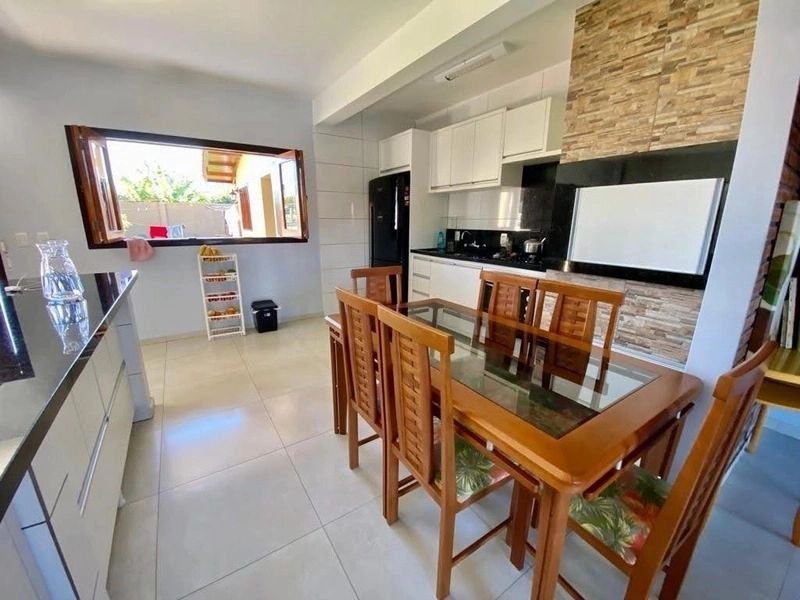 Casa com 3 dormitórios à duas quadras do mar no bairro Zona Nova: 3ª foto da galeria de imagens do imóvel