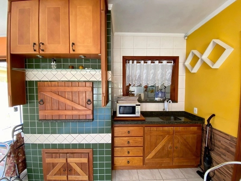 Casa bairro nobre próxima ao mar: 35ª foto da galeria de imagens do imóvel