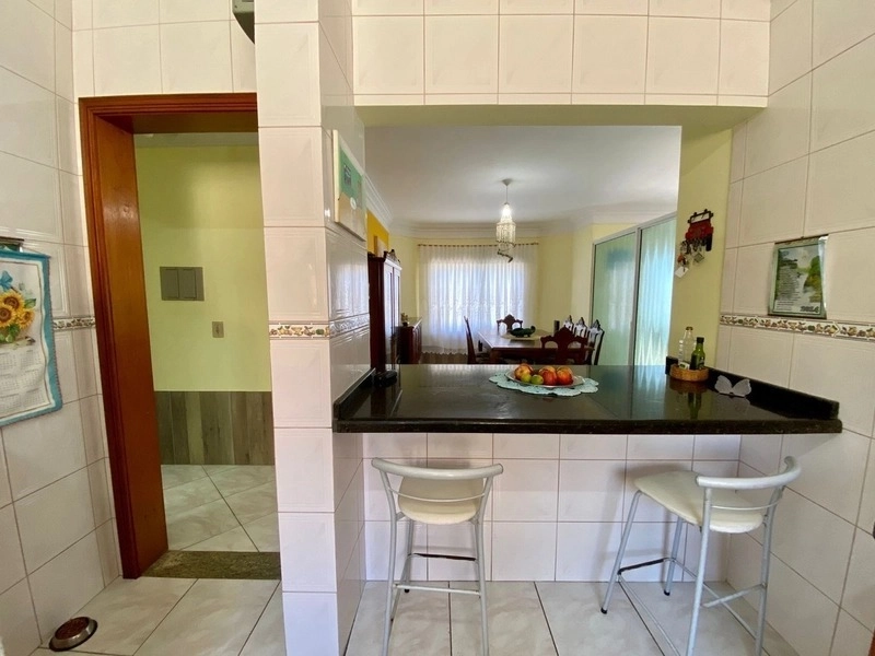 Casa bairro nobre próxima ao mar: 10ª foto da galeria de imagens do imóvel
