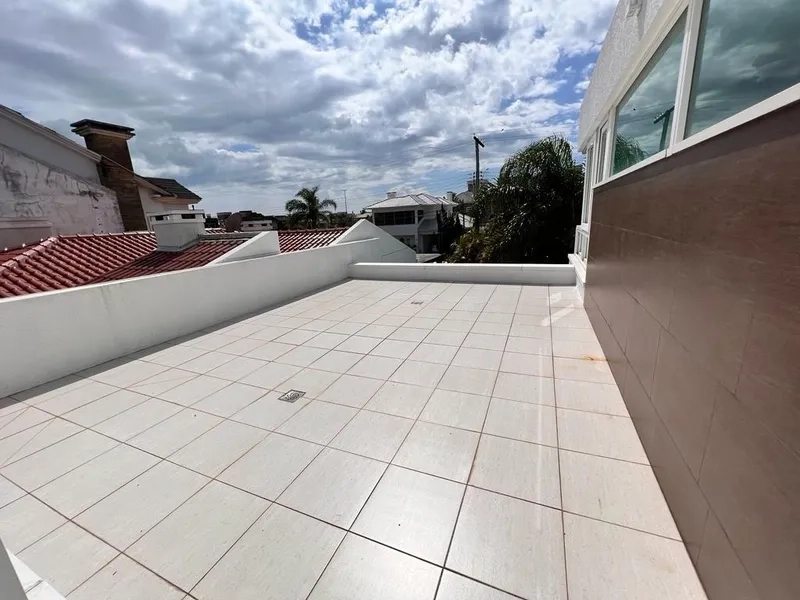 Casa de cinema com 4 Suítes e piscina no condomínio Condado: 8ª foto da galeria de imagens do imóvel