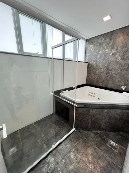 Casa de cinema com 4 Suítes e piscina no condomínio Condado: 5ª foto da galeria de imagens do imóvel