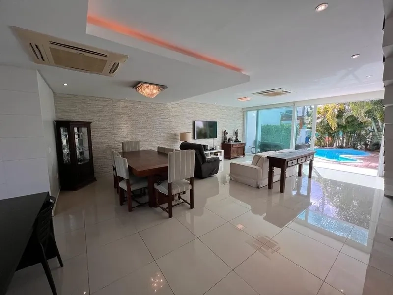 Casa de cinema com 4 Suítes e piscina no condomínio Condado: 24ª foto da galeria de imagens do imóvel