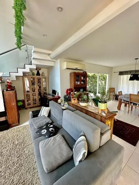 Casa mobiliada e decorada com 3 suítes no condomínio Condado: 28ª foto da galeria de imagens do imóvel