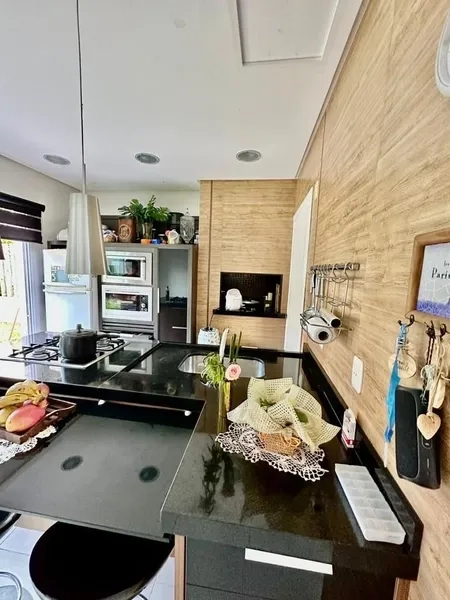 Casa mobiliada e decorada com 3 suítes no condomínio Condado: 24ª foto da galeria de imagens do imóvel