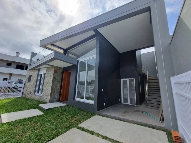 Casa 3 dormitórios com terraço pronta para moradia: 3ª foto da galeria de imagens do imóvel