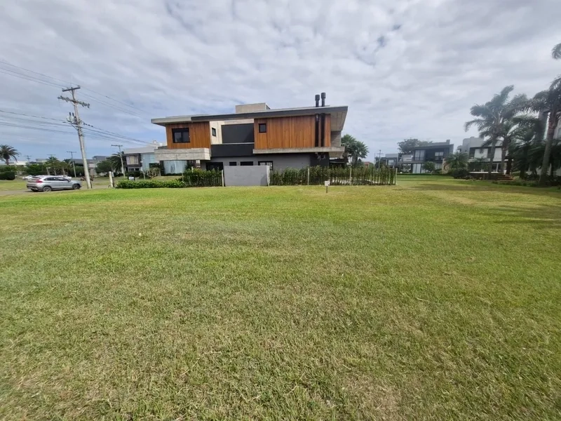 O terreno que você sempre sonhou no condomínio Ilhas Resort: 1ª foto da galeria de imagens do imóvel