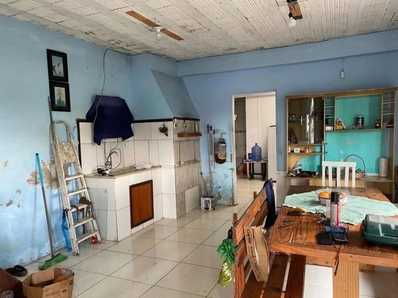 Sobrado com 4 dormitórios no bairro Guarani: 3ª foto da galeria de imagens do imóvel
