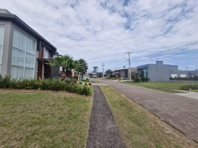 Terreno com ótima localização no condomínio Ilhas Resort: 1ª foto da galeria de imagens do imóvel