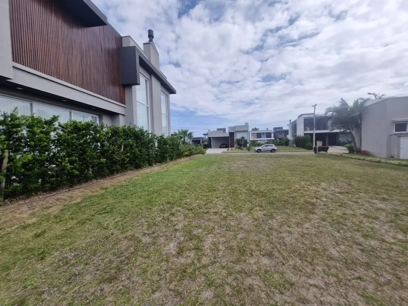Terreno com ótima localização no condomínio Ilhas Resort: 3ª foto da galeria de imagens do imóvel