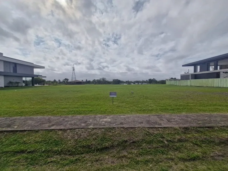 Terreno com 608m² frente Leste no condomínio Ilhas Resort: 9ª foto da galeria de imagens do imóvel