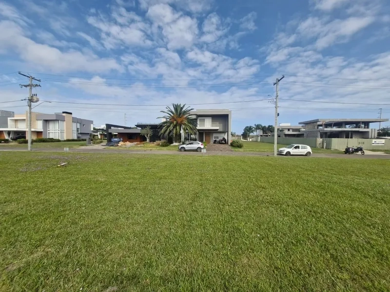 Terreno com 608m² frente Leste no condomínio Ilhas Resort: 8ª foto da galeria de imagens do imóvel