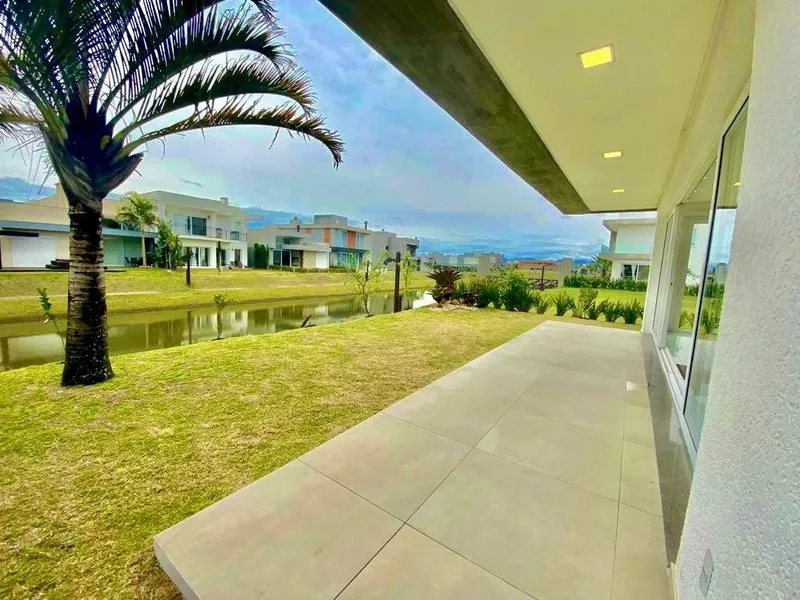 Casa com 4 suítes mobiliada e decorada no condomínio Ilhas Resort: 8ª foto da galeria de imagens do imóvel