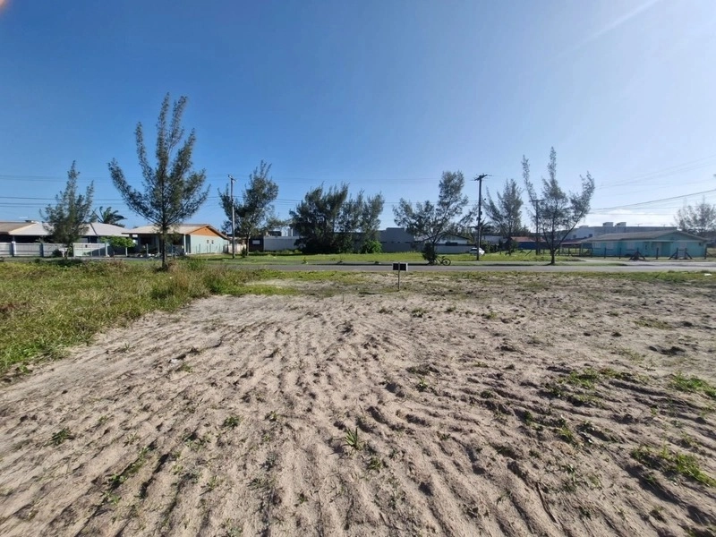 Terreno com ótima localização perfeito para construir: 2ª foto da galeria de imagens do imóvel