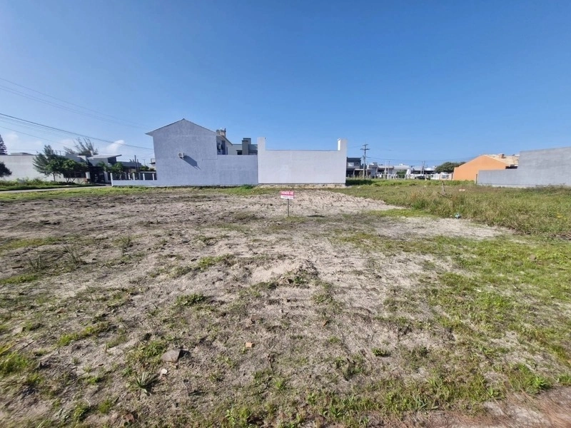 Terreno com ótima localização perfeito para construir: 5ª foto da galeria de imagens do imóvel