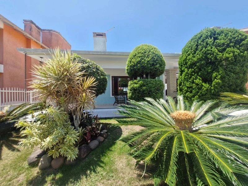 Casa a uma quadra do mar com 4 dormitórios: 30ª foto da galeria de imagens do imóvel
