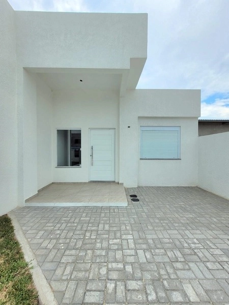 CASA 3 DORMITÓRIOS (1 SUÍTE) NA ZONA NOVA PRÓXIMO AO CENTRO DE CAPÃO: 1ª foto da galeria de imagens do imóvel