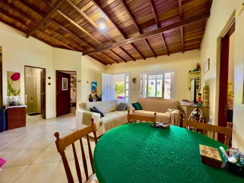 Casa com 2 dormitórios e pátio enorme no bairro Araça: 7ª foto da galeria de imagens do imóvel
