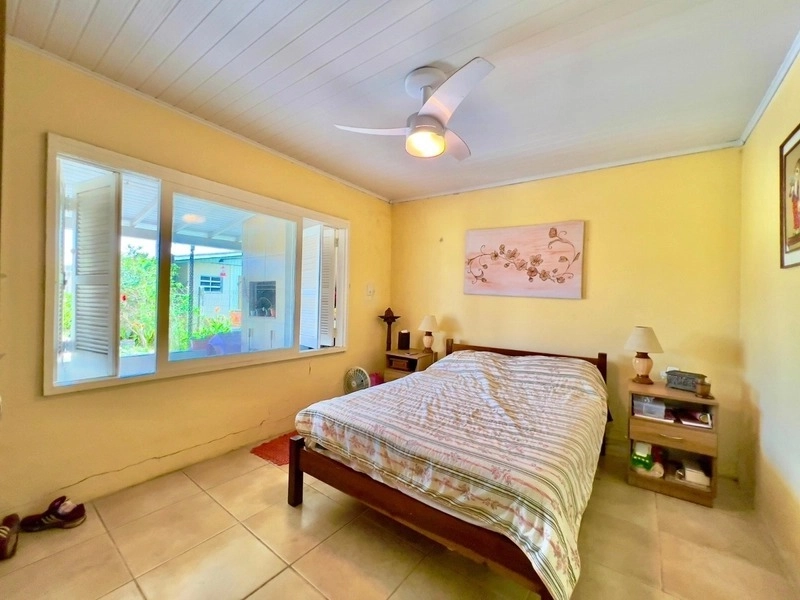 Casa com 2 dormitórios e pátio enorme no bairro Araça: 12ª foto da galeria de imagens do imóvel