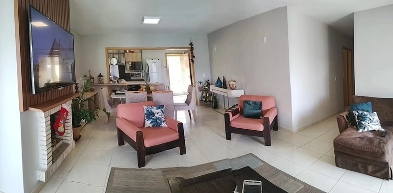 CASA À 3 QUADRAS DO MAR - 3 DORMITÓRIOS: 6ª foto da galeria de imagens do imóvel