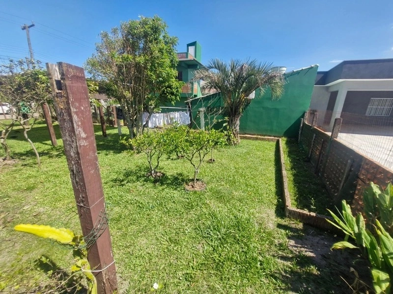 Terreno com ótima localização a uma quadra do mar: 3ª foto da galeria de imagens do imóvel