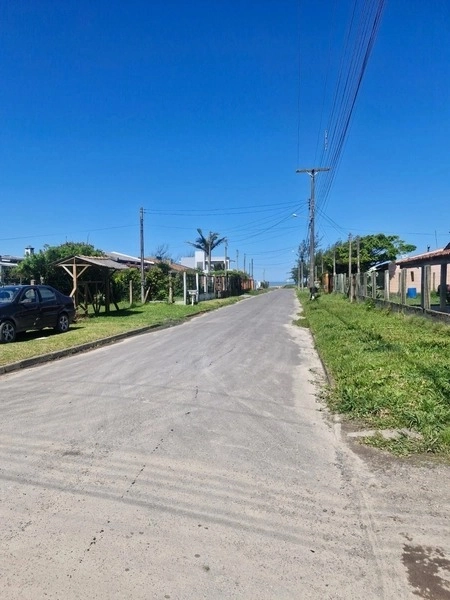 Terreno com ótima localização a uma quadra do mar: 6ª foto da galeria de imagens do imóvel