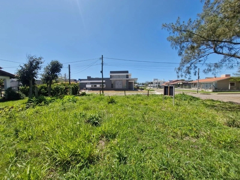 Terreno com ótima posição solar bem localizado: 3ª foto da galeria de imagens do imóvel