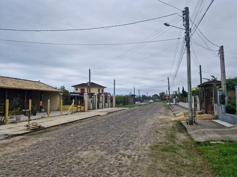 Terreno em ótima localização perfeito para você construir: 5ª foto da galeria de imagens do imóvel