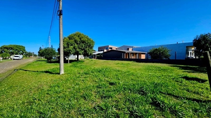 Terreno com localização privilegiada: 5ª foto da galeria de imagens do imóvel