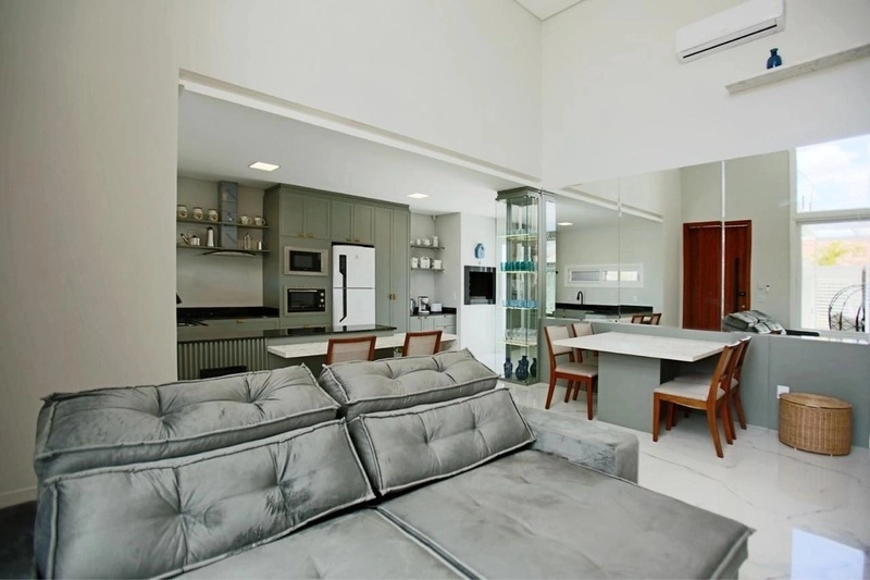 Casa com padrão único com 3 dormitórios e piscina no bairro Zona Nova: 20ª foto da galeria de imagens do imóvel