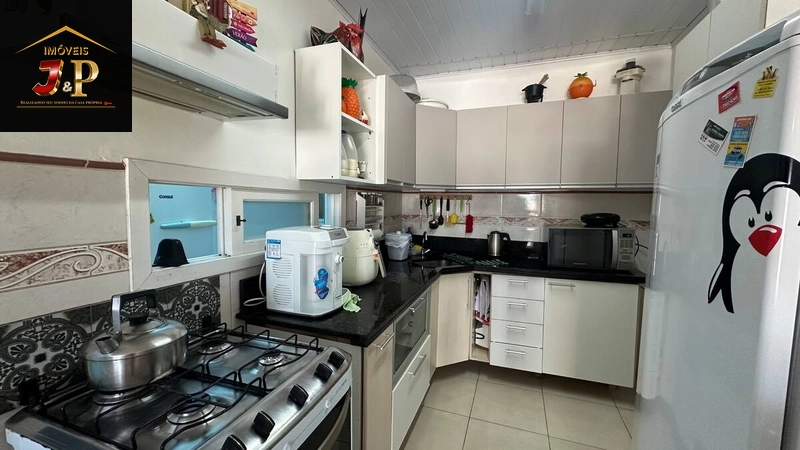 Casa com 2 terrenos, 3 quartos e piscina a 150m do mar: 25ª foto da galeria de imagens do imóvel