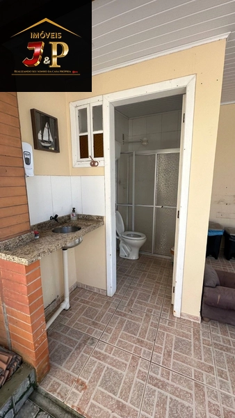 Casa com 2 terrenos, 3 quartos e piscina a 150m do mar: 13ª foto da galeria de imagens do imóvel