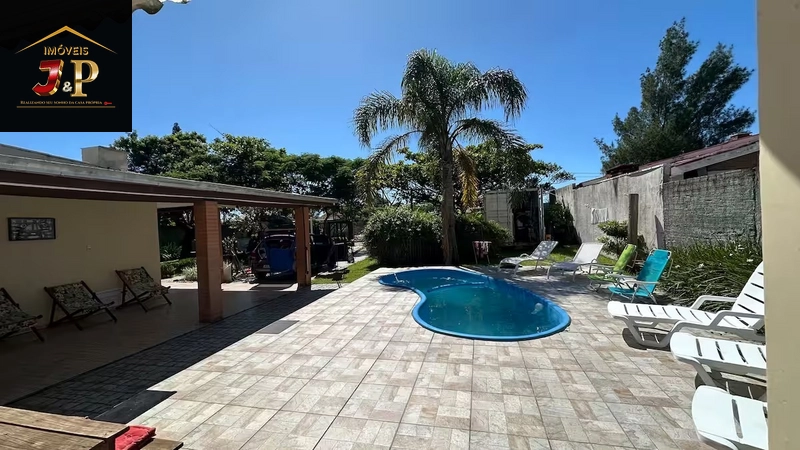 Casa com 2 terrenos, 3 quartos e piscina a 150m do mar: 2ª foto da galeria de imagens do imóvel