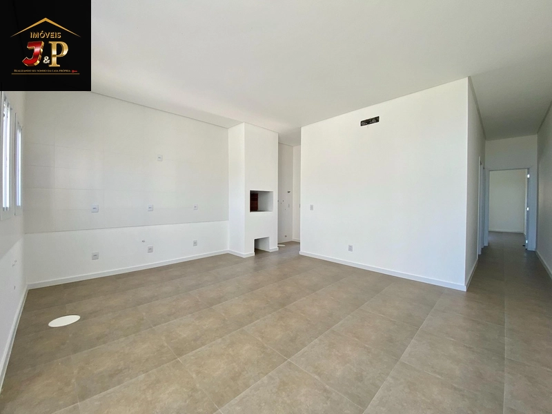 Casa na avenida com 2 dormitórios: 3ª foto da galeria de imagens do imóvel