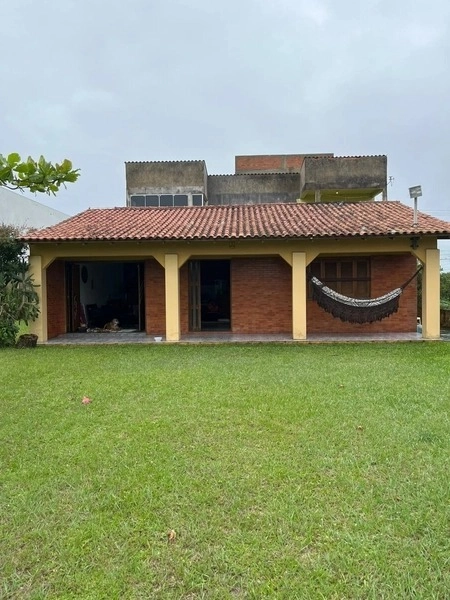 CASA COM 2 TERRENOS MUITO BEM LOCALIZADA NO ARAÇÁ -CAPÃO DA CANOA: 1ª foto da galeria de imagens do imóvel