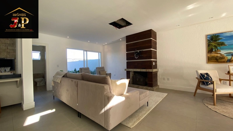 Casa de alto padrão com 3 dormitórios: 5ª foto da galeria de imagens do imóvel