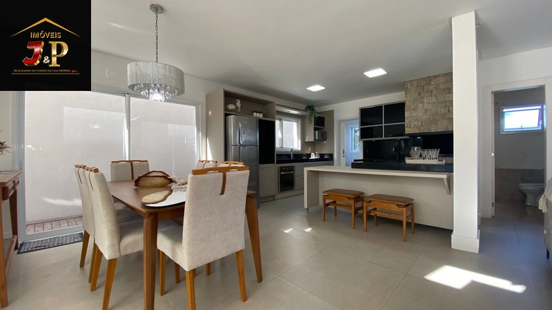 Casa de alto padrão com 3 dormitórios: 10ª foto da galeria de imagens do imóvel