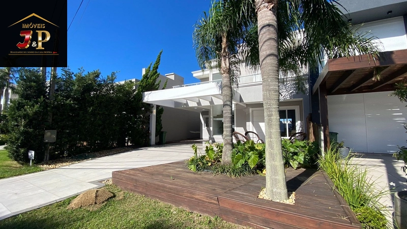 Casa de alto padrão com 3 dormitórios: 2ª foto da galeria de imagens do imóvel