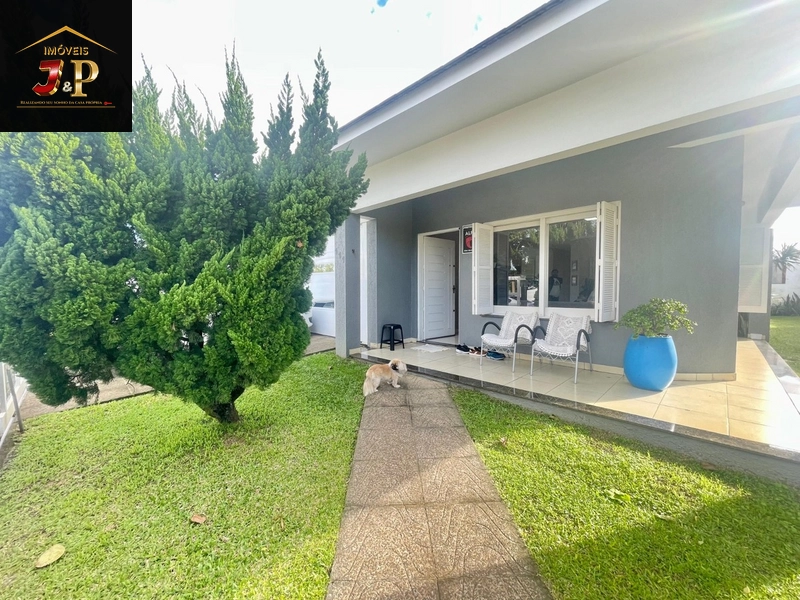 Casa incrível com 3 dormitórios à 3 quadras do mar: 6ª foto da galeria de imagens do imóvel