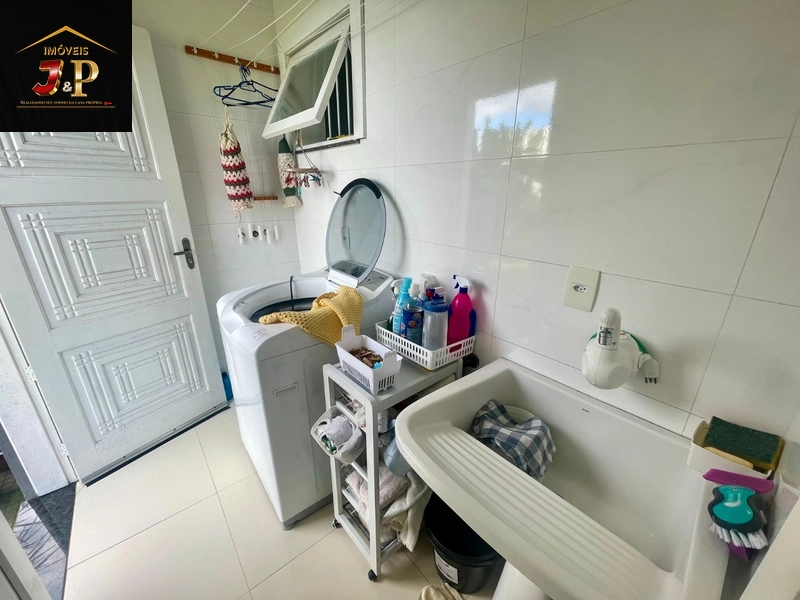 Casa incrível com 3 dormitórios à 3 quadras do mar: 19ª foto da galeria de imagens do imóvel