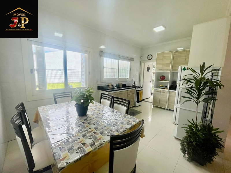Casa incrível com 3 dormitórios à 3 quadras do mar: 21ª foto da galeria de imagens do imóvel