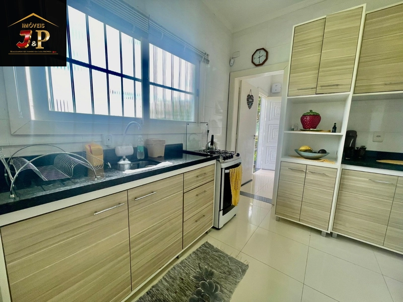Casa incrível com 3 dormitórios à 3 quadras do mar: 22ª foto da galeria de imagens do imóvel