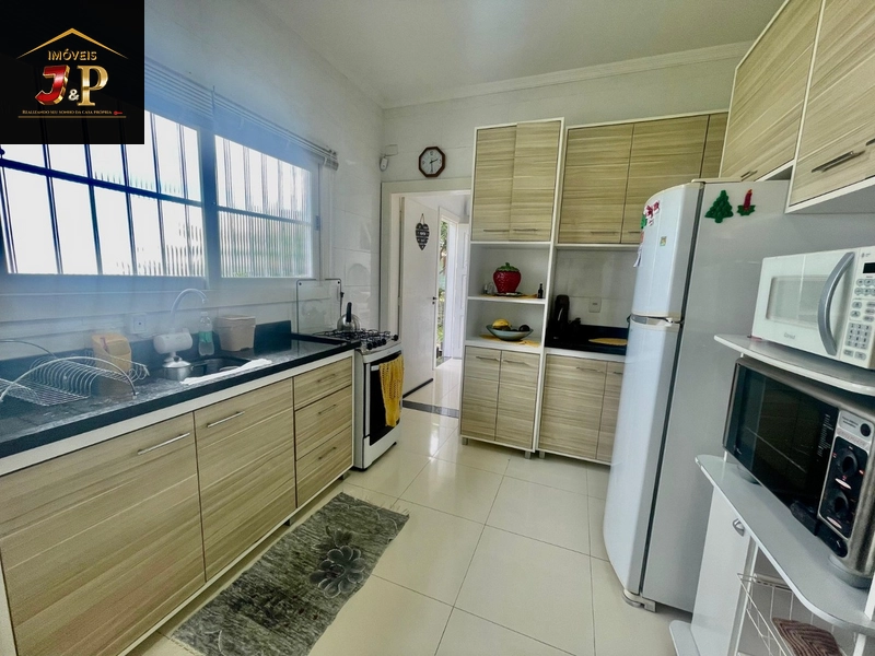 Casa incrível com 3 dormitórios à 3 quadras do mar: 20ª foto da galeria de imagens do imóvel
