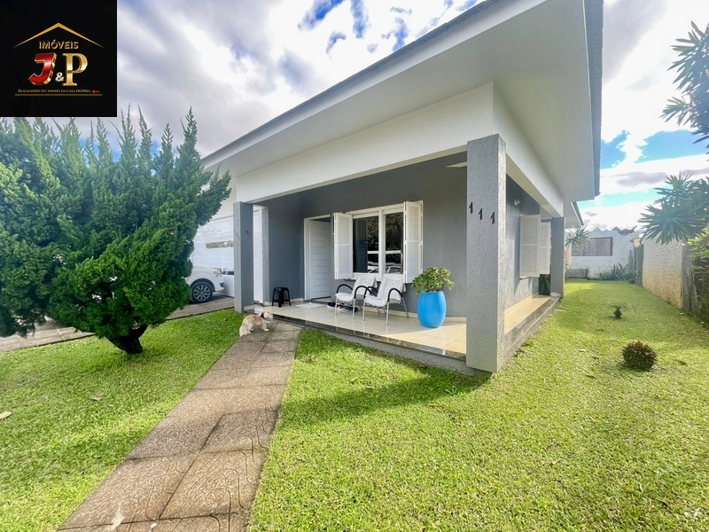 Casa incrível com 3 dormitórios à 3 quadras do mar: 2ª foto da galeria de imagens do imóvel