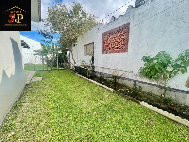 Casa incrível com 3 dormitórios à 3 quadras do mar: 11ª foto da galeria de imagens do imóvel